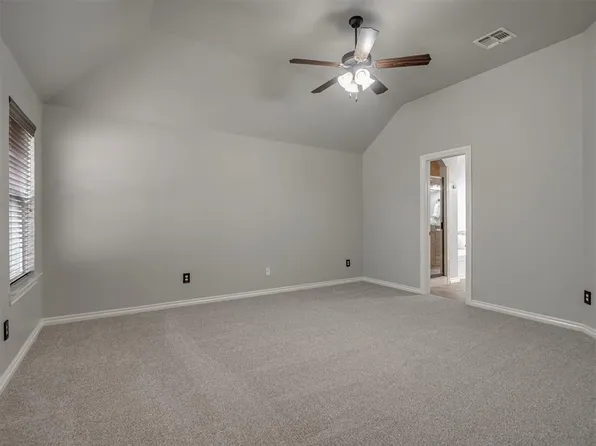 1733 Savannah Ln, Edmond, OK 73003