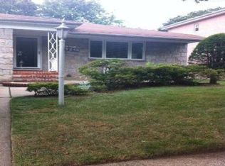 5245 E Hampton Blvd, Oakland Gardens, NY 11364