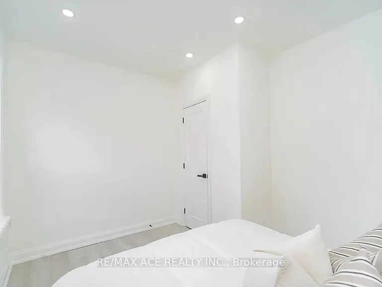 288 Celina St — Photo 11