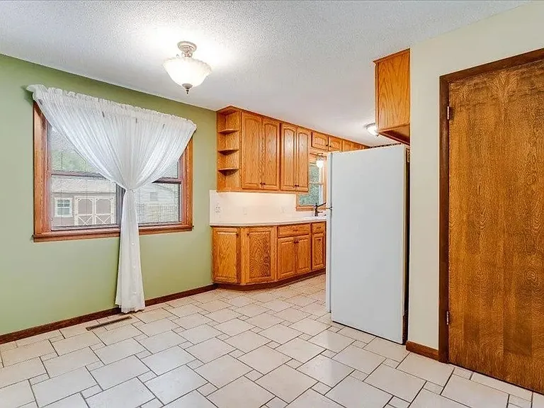 3321 Clove Cir — Photo 9