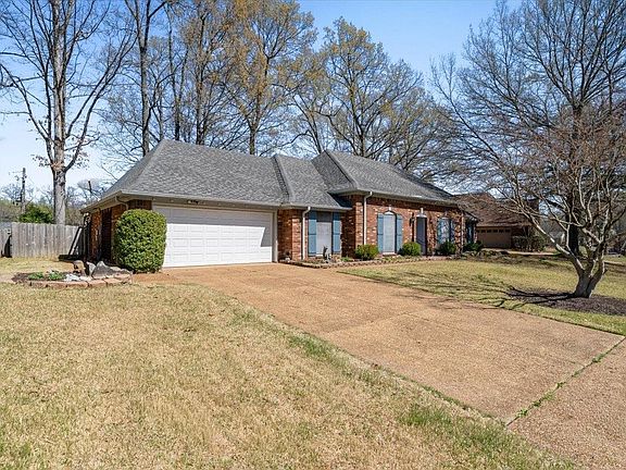 2nd image of 8930 Woodmark Dr