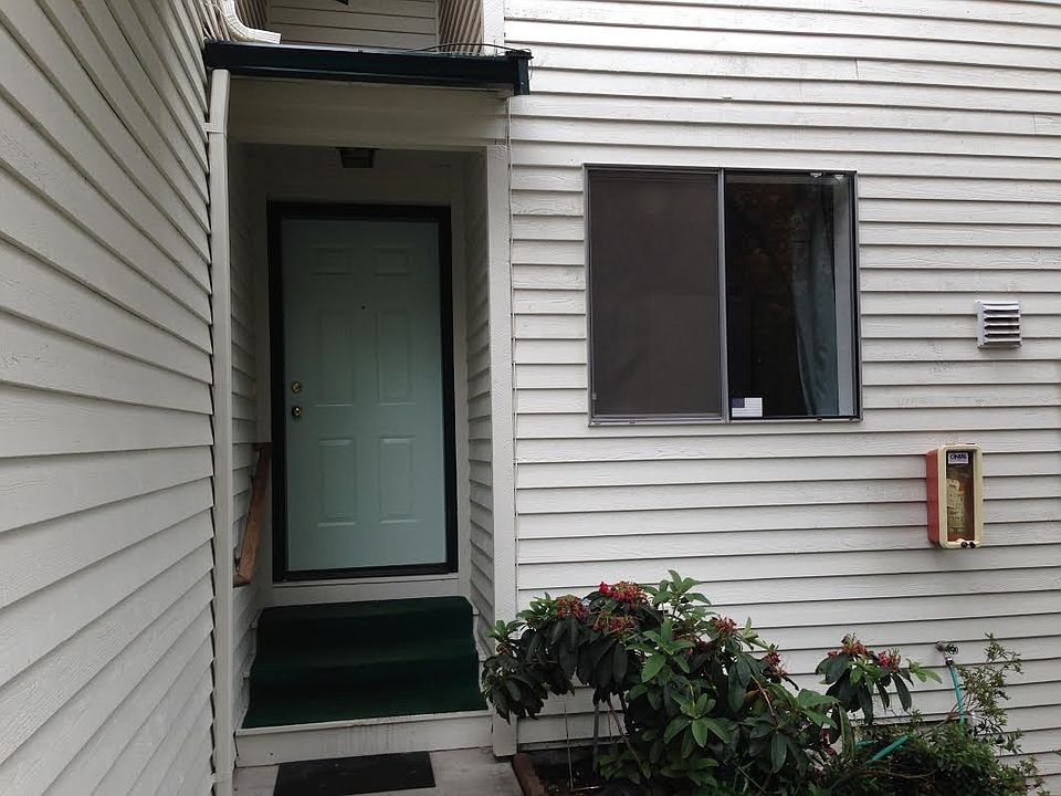 1st image of 15307 15th Ave NE APT 2