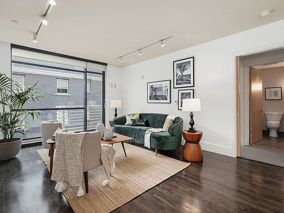 4th image of 818 Van Ness Ave #509A