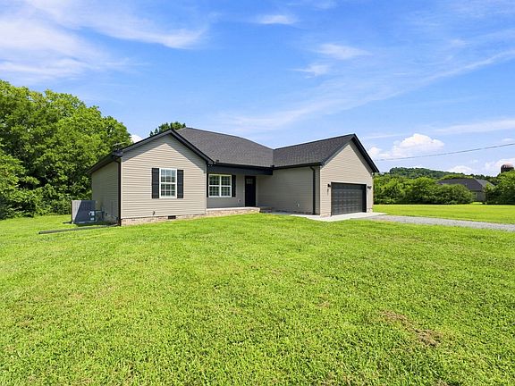 3rd image of 124 Simmons Ln