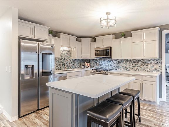 4th image of 4587 N 5th St