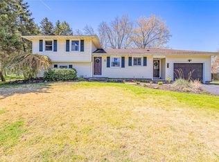 45 Greenhaven Rd, Rochester, NY 14617