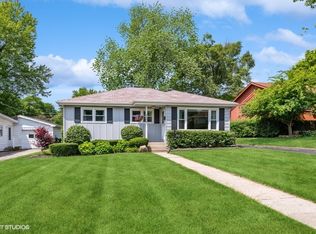 206 N Shaddle Ave, Mundelein, IL 60060