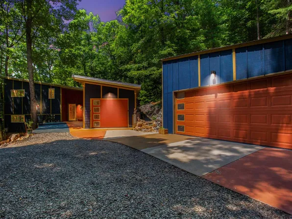 38 Pond Path, Ellijay, GA 30536
