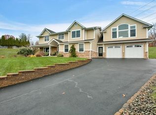 2 Jones Pl, Tappan, NY 10983