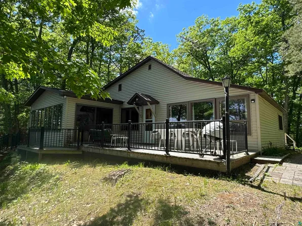 65695 S Point Dr, Iron River, WI 54847