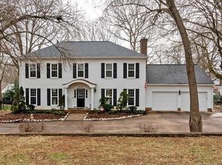 6633 Sharon Rd, Charlotte, NC 28210