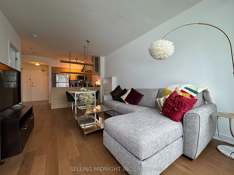 5 Mariner Ter #3609 — Photo 14