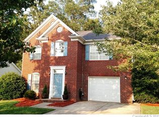 8224 Hornwood Ct, Charlotte, NC 28215