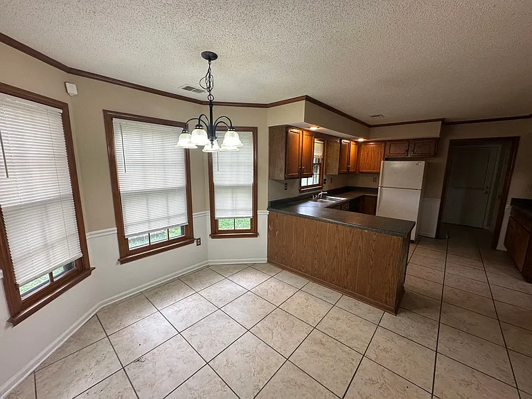2787 Lanthorn Dr — Photo 9