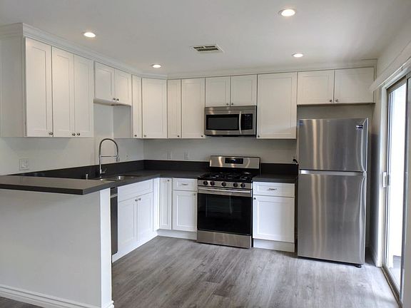 5th image of 4535 Murietta Ave APT 10
