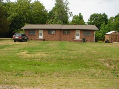 1518 Lexington Ave, Thomasville, NC, 27360