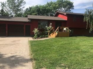 416 4th St S, Ellendale, ND 58436