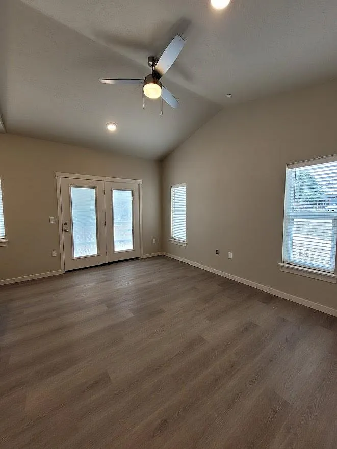 Building Photo - 628 N 44th St #4