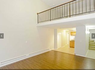 225 Walnut Dr APT 123A, Saint Charles, IL 60174
