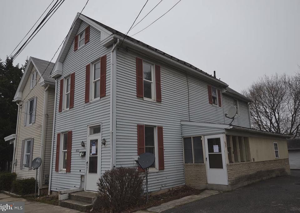 1st image of 533 E Washington St