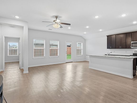 3rd image of 2202 Duke St