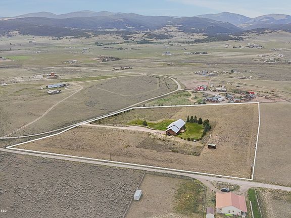 2nd image of 5824 Racehorse Loop