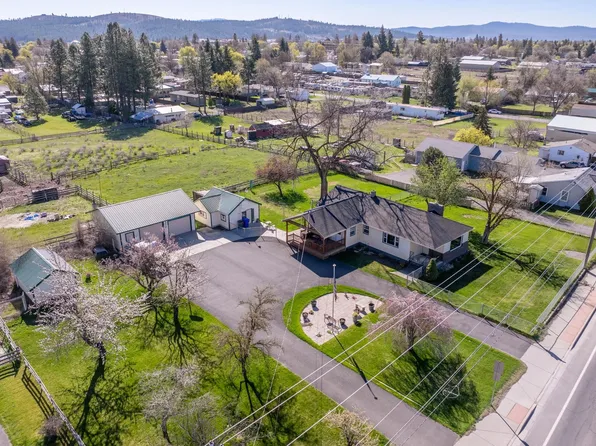 7208 N Crestline St, Spokane, WA 99217