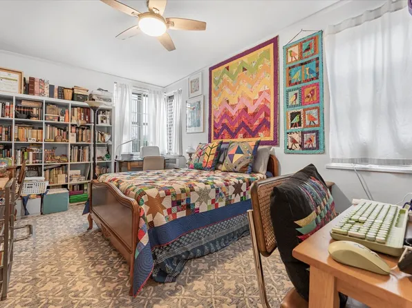 306 Mosholu Parkway image 7 of 11