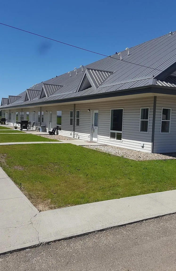 Vermilion Riverside Apartments — Photo 3