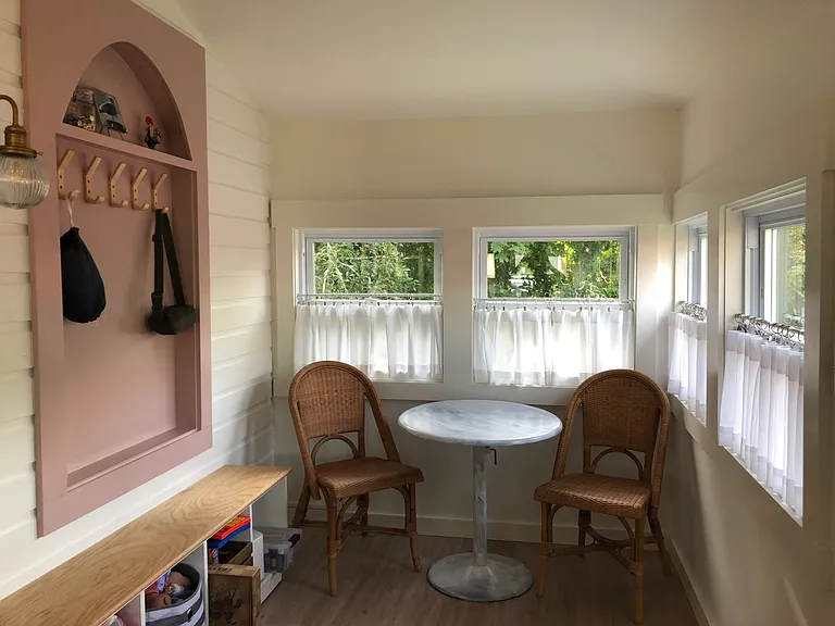 Porch/ Entry 2