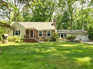 31 Moraine Rd, Morris Plains, NJ 07950
