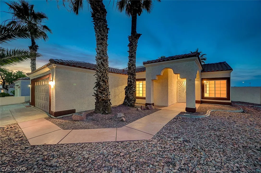 3 bed, 2.0 bath, 1608 sqft, $2,500 — Photo 4