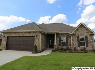 130 Carleigh Falls Dr, Meridianville, AL 35759