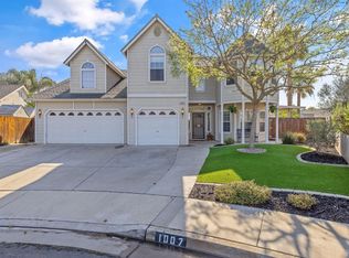 1007 W Saffron St, Hanford, CA