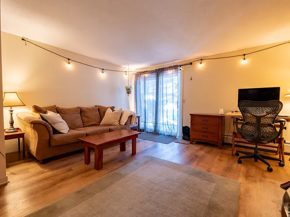 56 Student Ln #184, Colchester, VT 05446