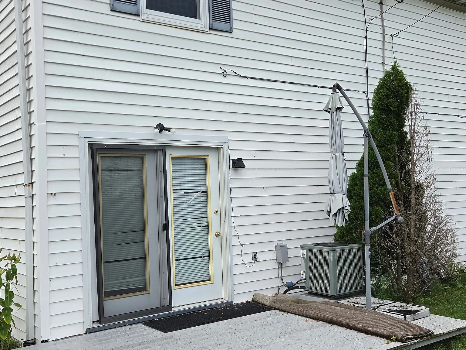 3 bed, 1100 sqft, $1,300 — Photo 3