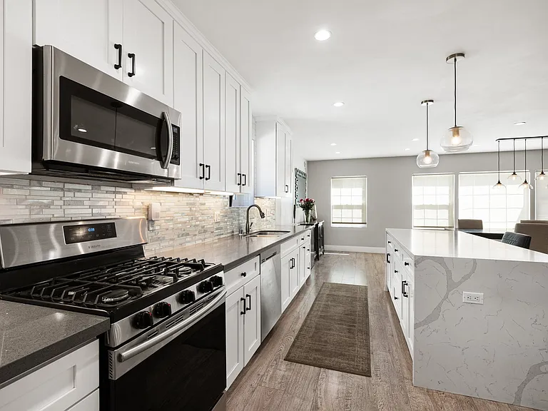 5655 Natick Ave — Photo 8