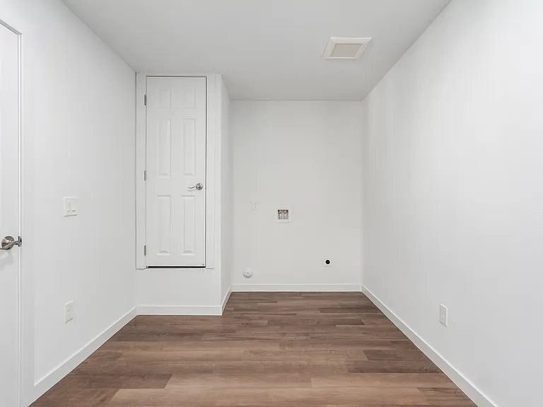 9155 W Adams St — Photo 9