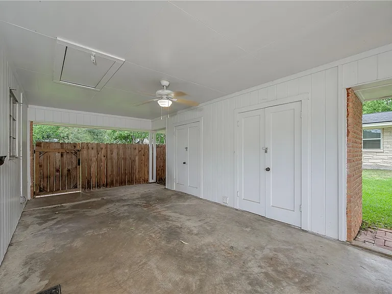 501 Helena St — Photo 24