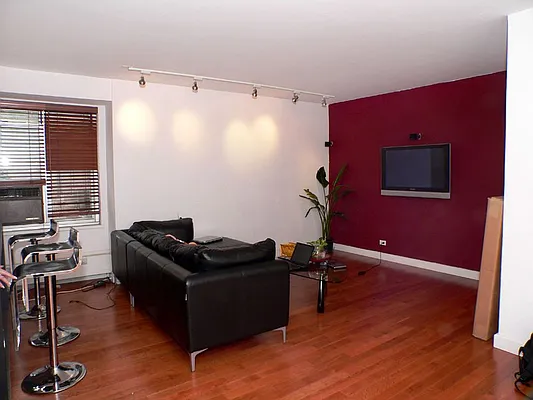 Rented by LoHo Realty | media 20