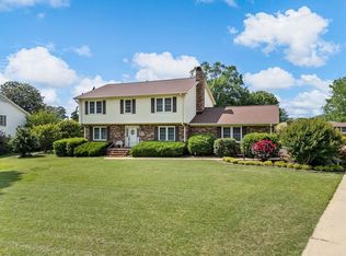 107 Forestdale Dr, Boiling Springs, SC 29316