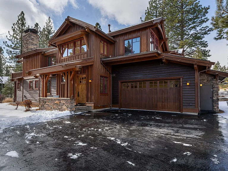 10247 Valmont Trl — Photo 32