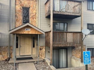 9517 University Ave APT 19, Clive, IA 50325