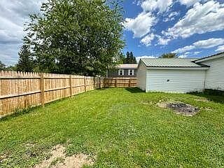 4th image of 17 Willow St