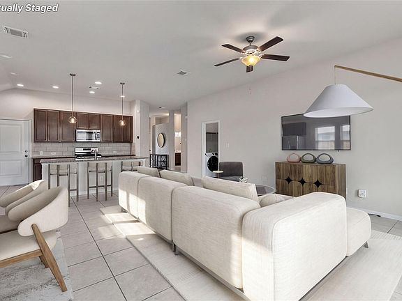 5th image of 463 Bridgestone Way