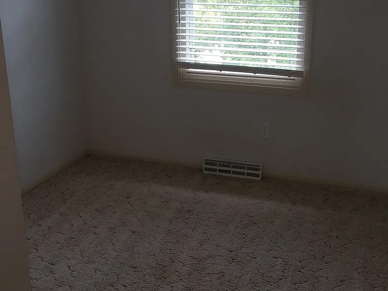 7 Lourie Ln — Photo 16