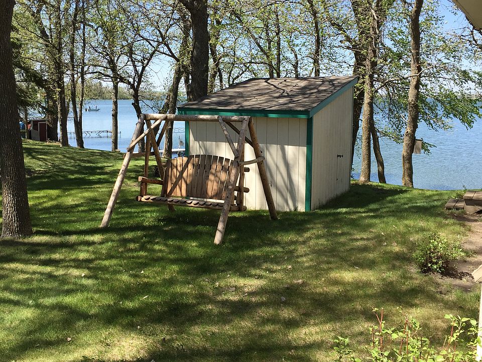 West shed with well/pump