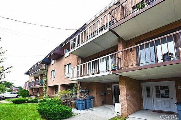 3839 213th St photo 1