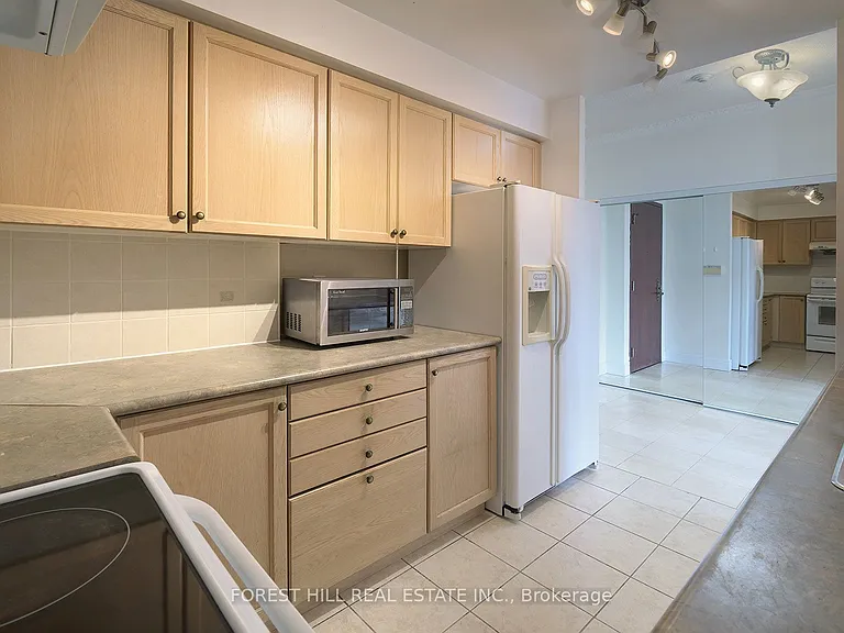 1 Clairtrell Rd #805 — Photo 14