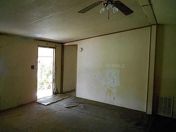 4th image of 2543 Sea Oats Cir N